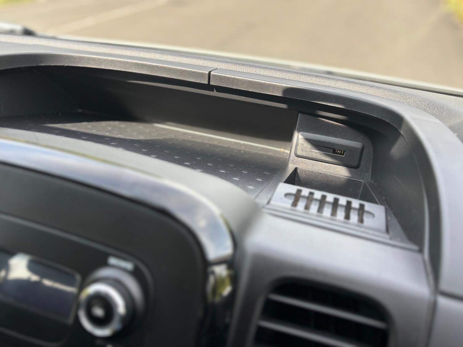 Used Vauxhall Vivaro 2016 for sale - 76712660: Photo 40