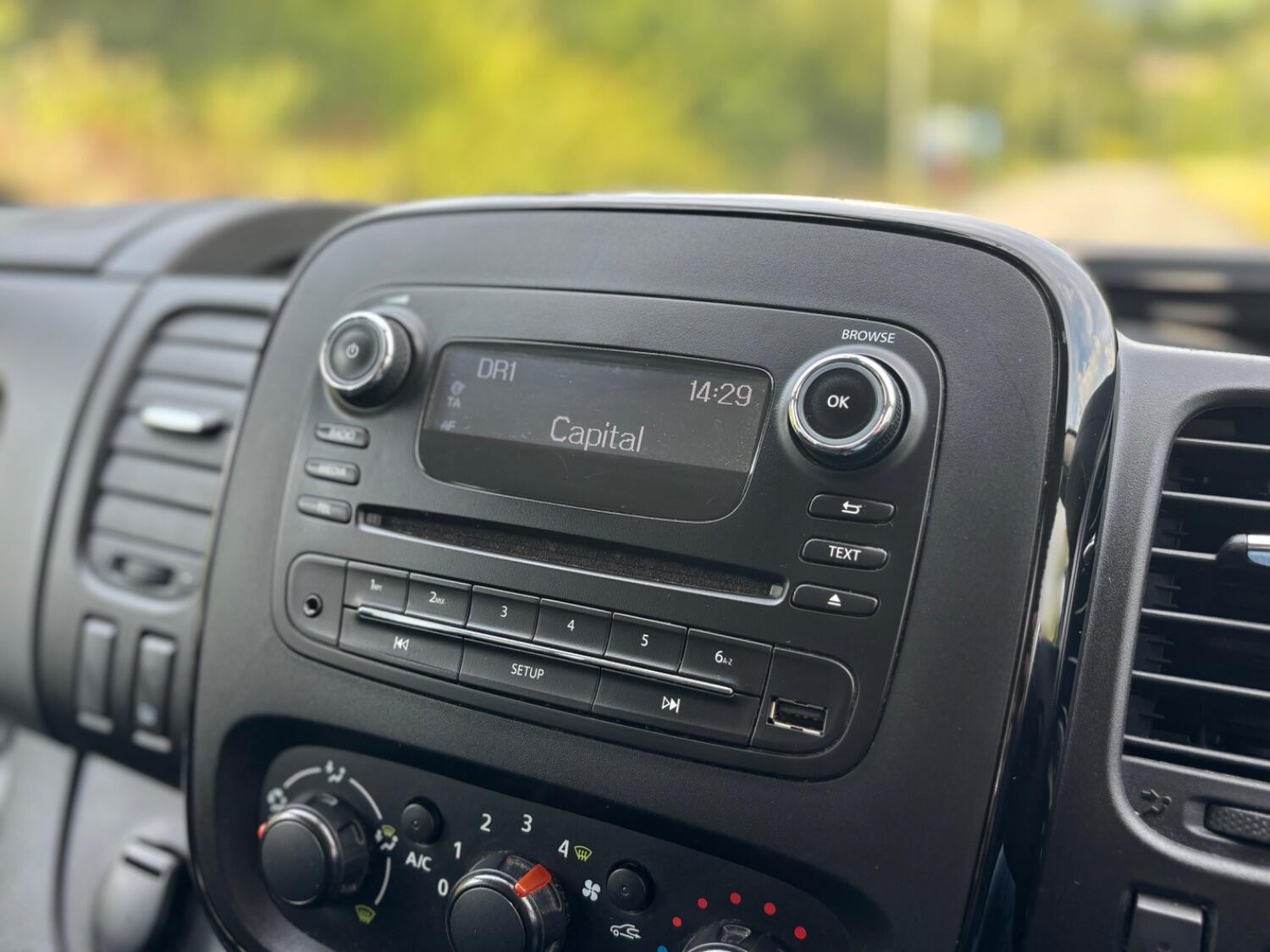 Used Vauxhall Vivaro 2016 for sale - 76712660: Photo 41