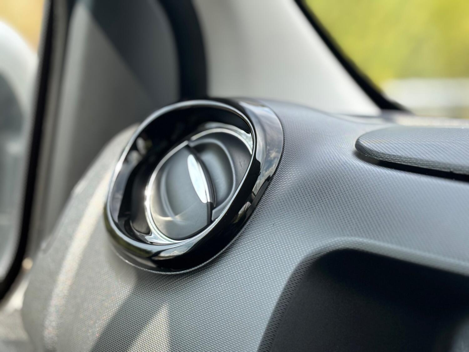 Used Vauxhall Vivaro 2016 for sale - 76712660: Photo 44