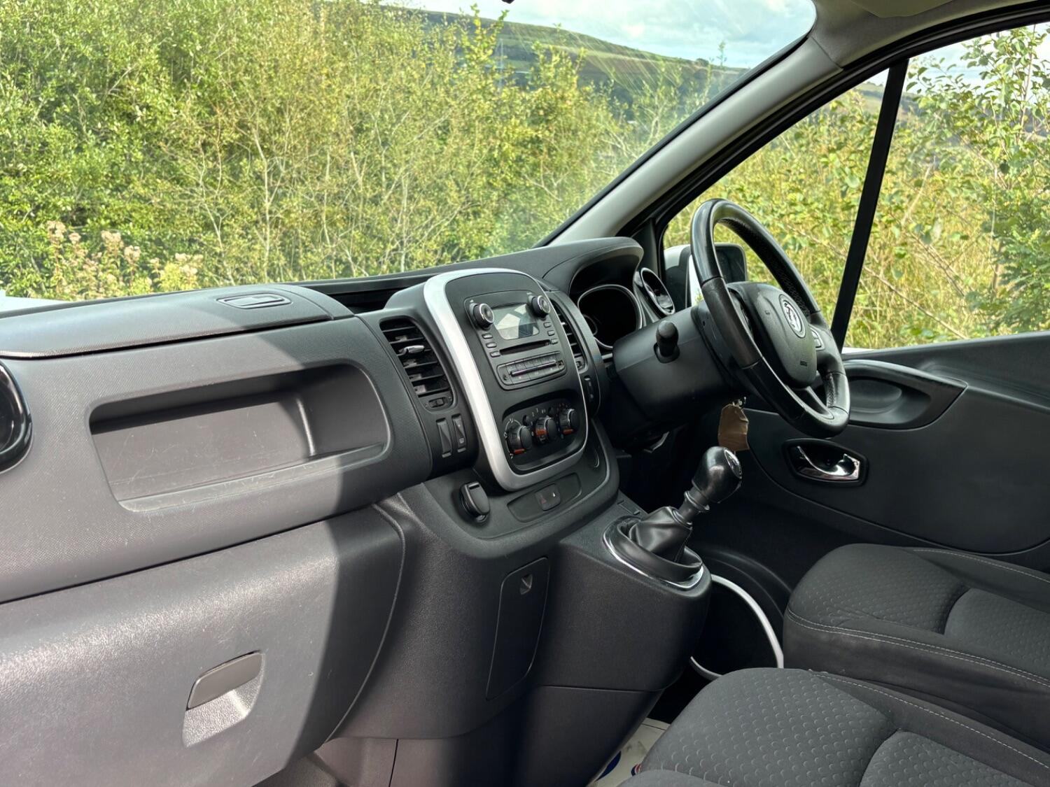 Used Vauxhall Vivaro 2015 for sale - 76407554: Photo 32