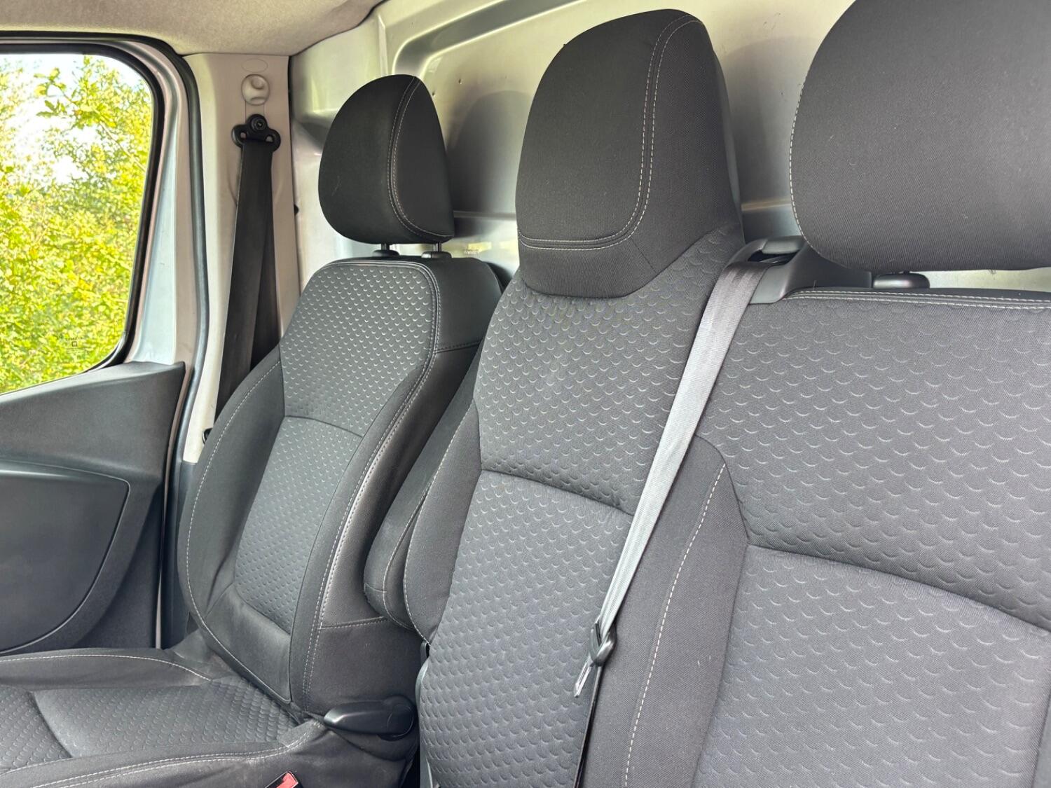 Used Vauxhall Vivaro 2015 for sale - 76407554: Photo 34