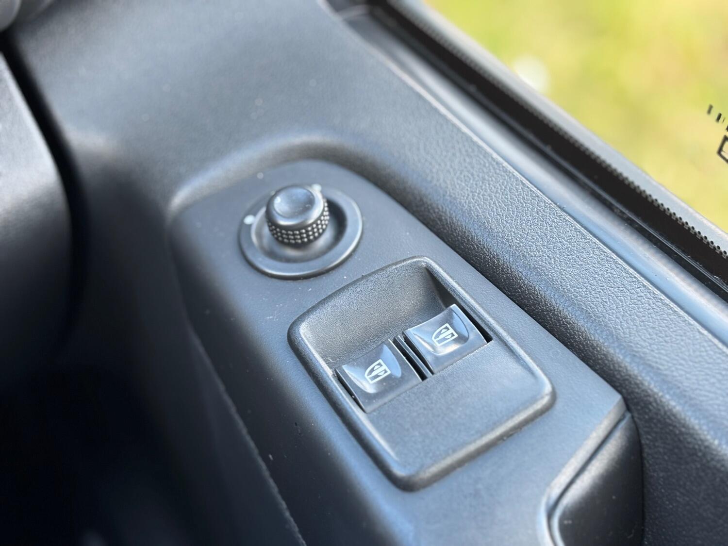 Used Vauxhall Vivaro 2015 for sale - 76407554: Photo 44