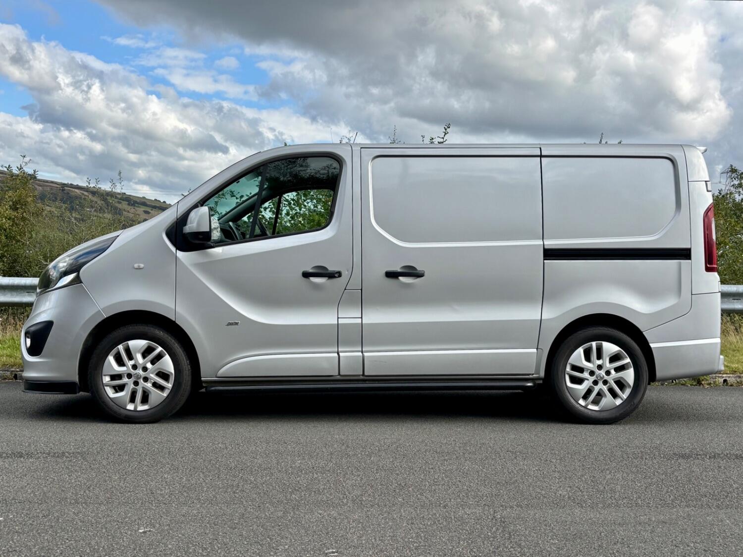 Used Vauxhall Vivaro 2015 for sale - 76407554: Photo 7