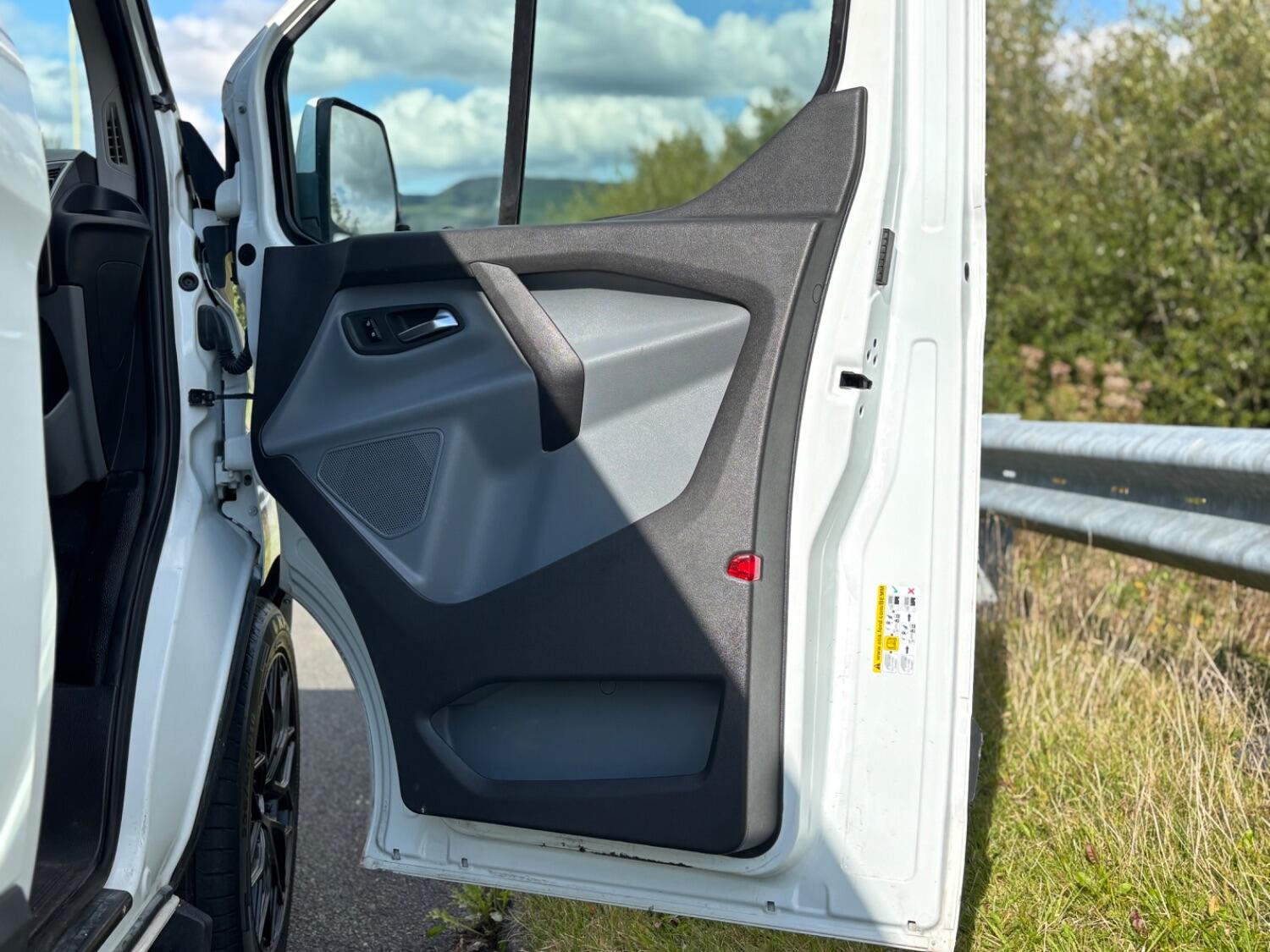 Used Ford Transit Custom 2016 for sale - 76407539: Photo 22