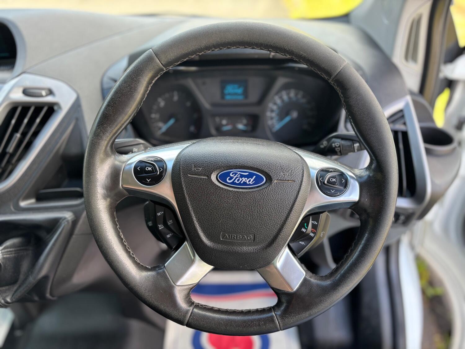 Used Ford Transit Custom 2016 for sale - 76407539: Photo 30