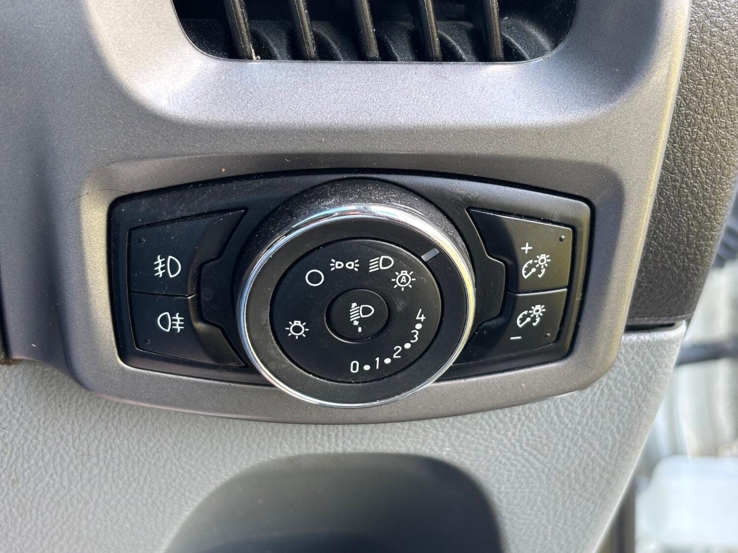 Used Ford Transit Custom 2016 for sale - 76407539: Photo 38