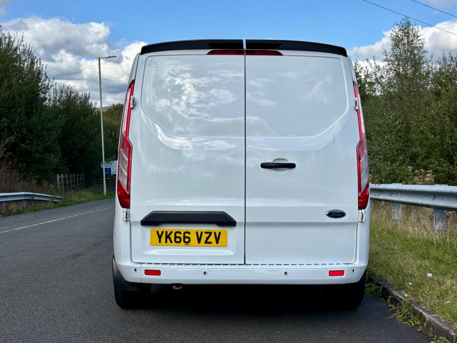 Used Ford Transit Custom 2016 for sale - 76407539: Photo 6