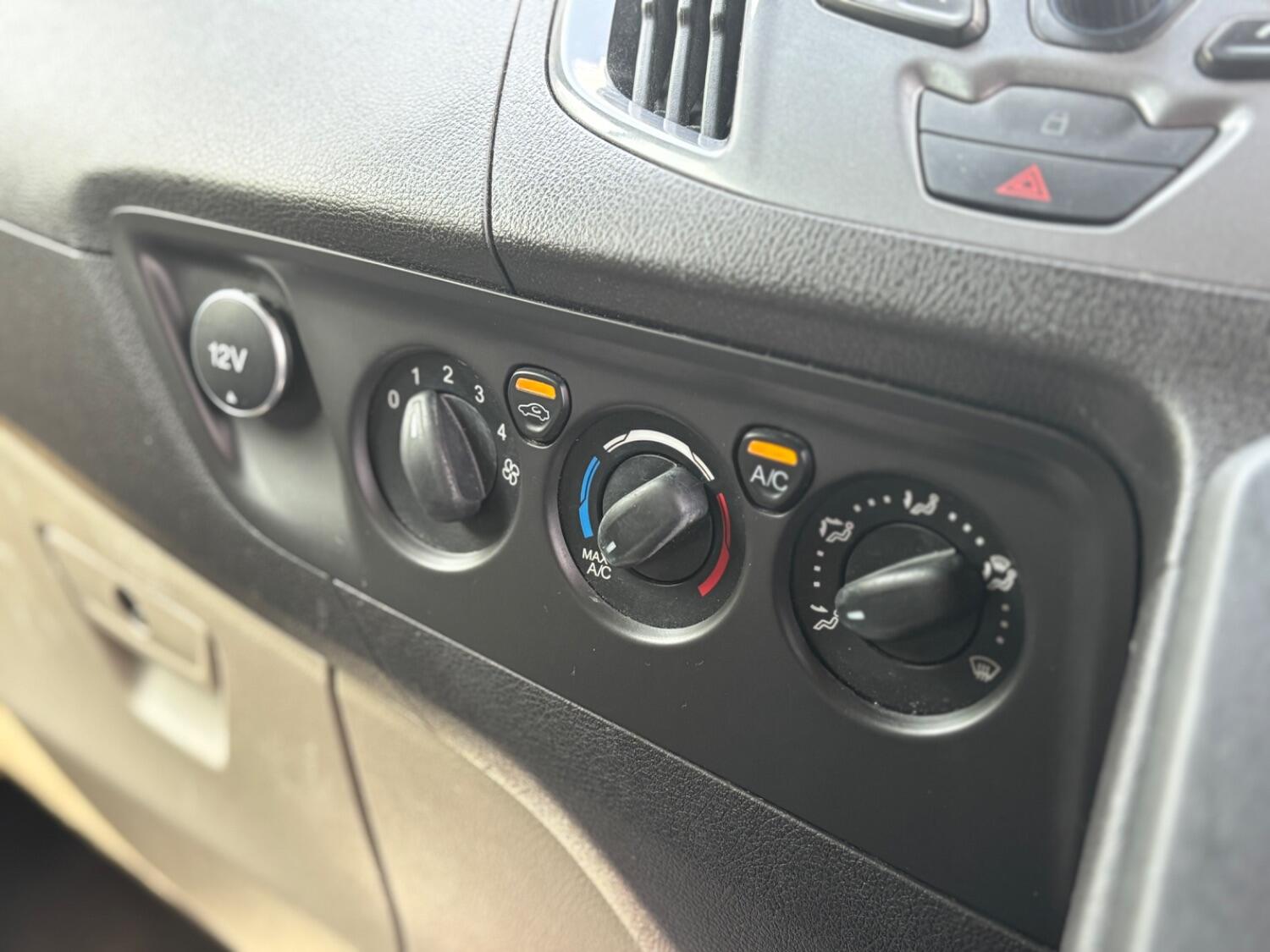 Used Ford Transit 2017 for sale - 76794013: Photo 40