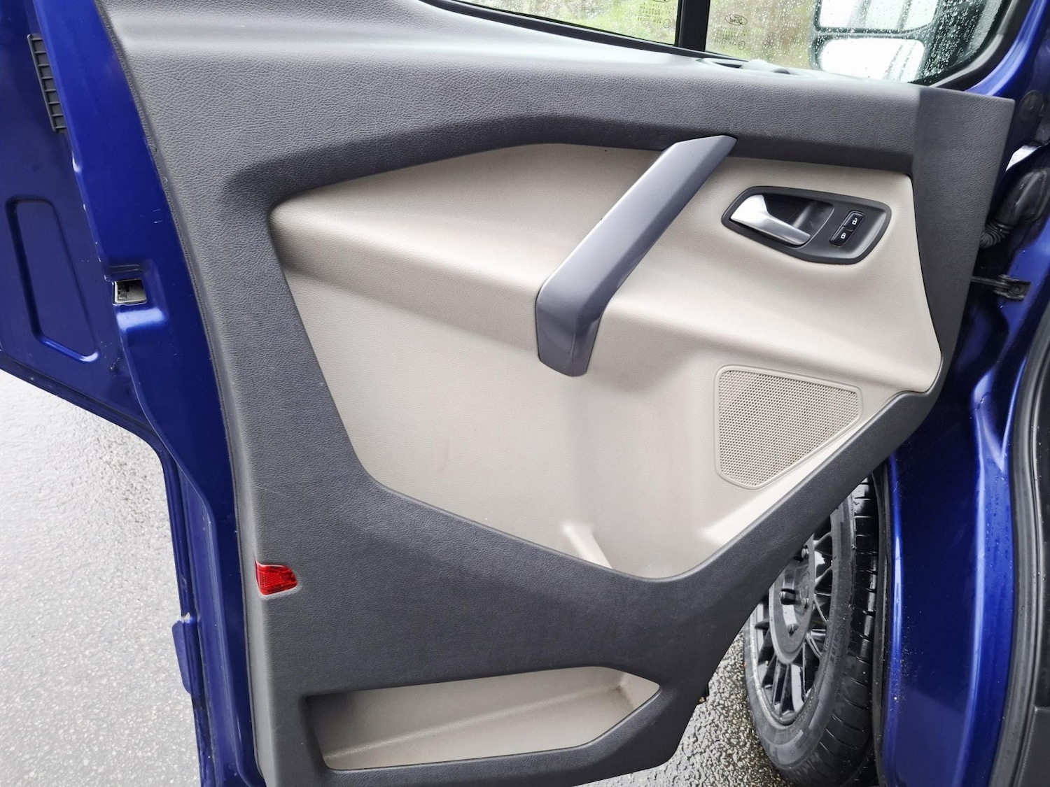 Used Ford Tourneo Custom 2015 for sale - 77124195: Photo 21