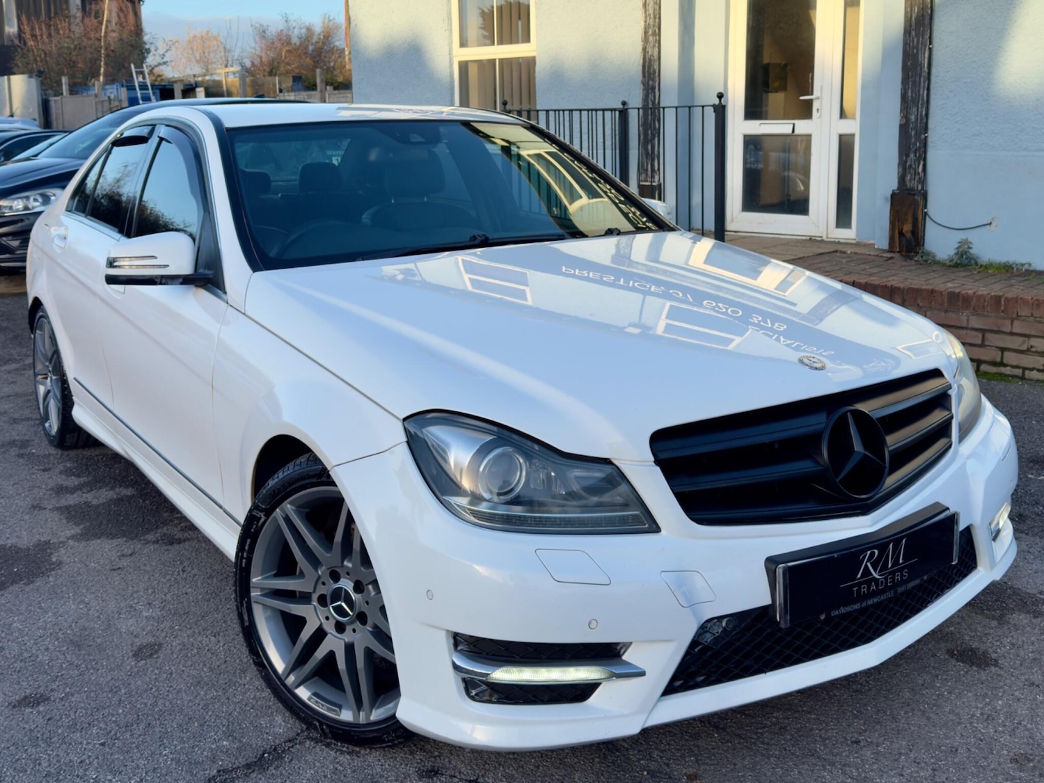 Used Mercedes-Benz C Class 2012 for sale - 76866432: Photo 1
