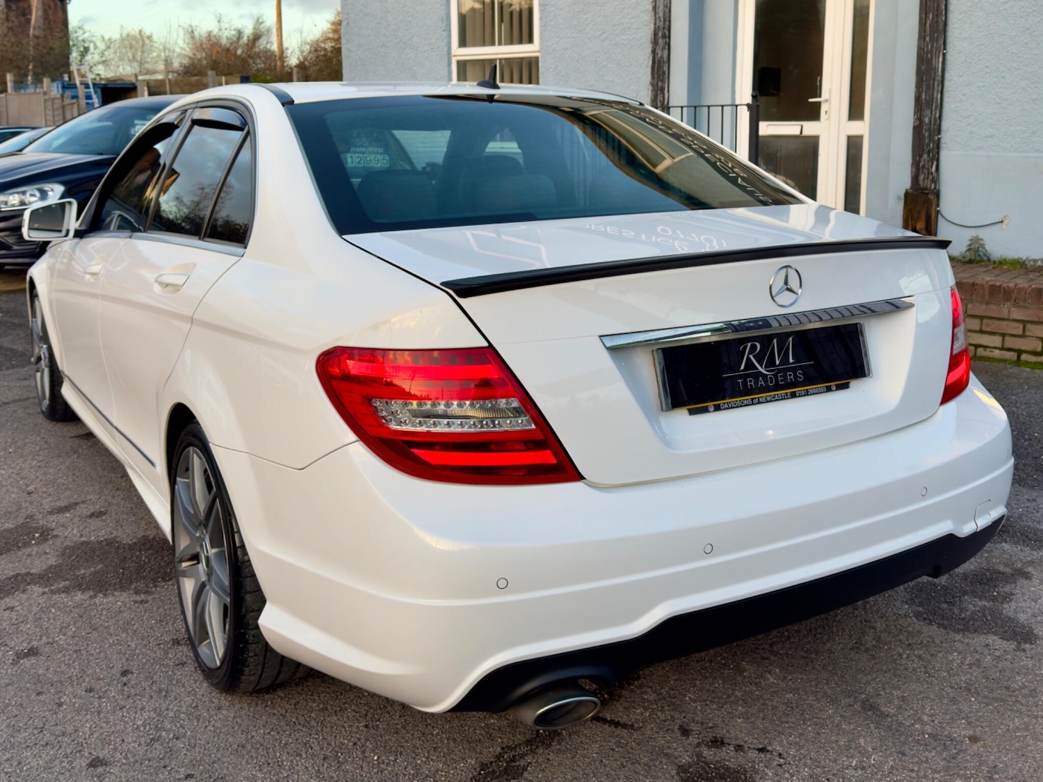 Used Mercedes-Benz C Class 2012 for sale - 76866432: Photo 8