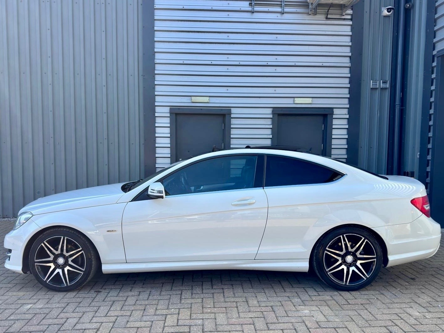 Used Mercedes-Benz C Class 2011 for sale - 77959449: Photo 5