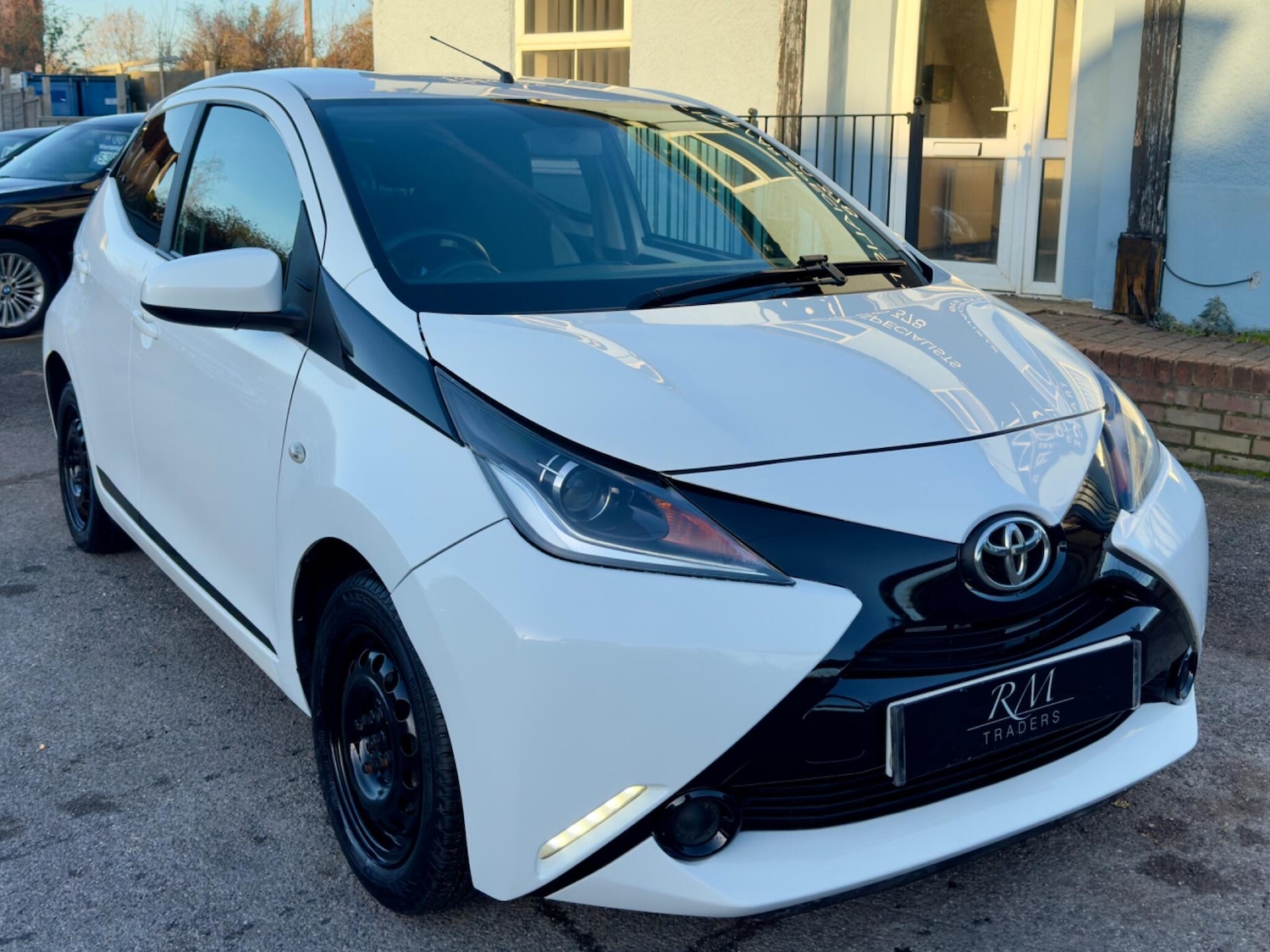 Used Toyota AYGO 2018 for sale - 77460519: Photo 3