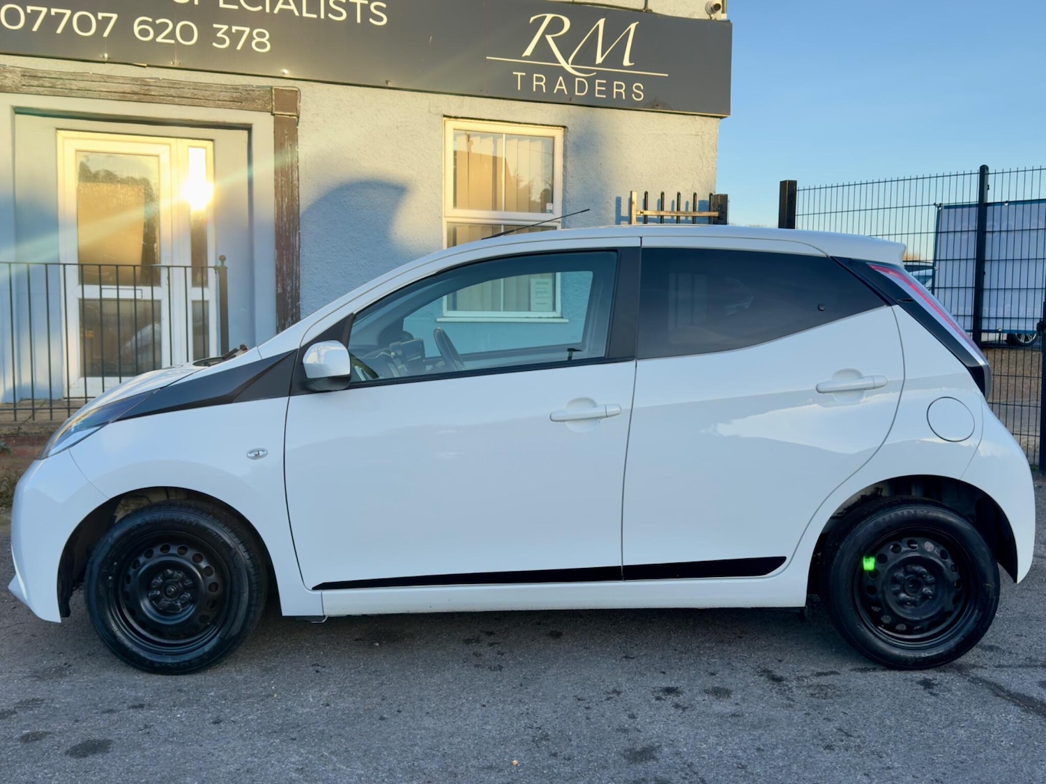 Used Toyota AYGO 2018 for sale - 77460519: Photo 6