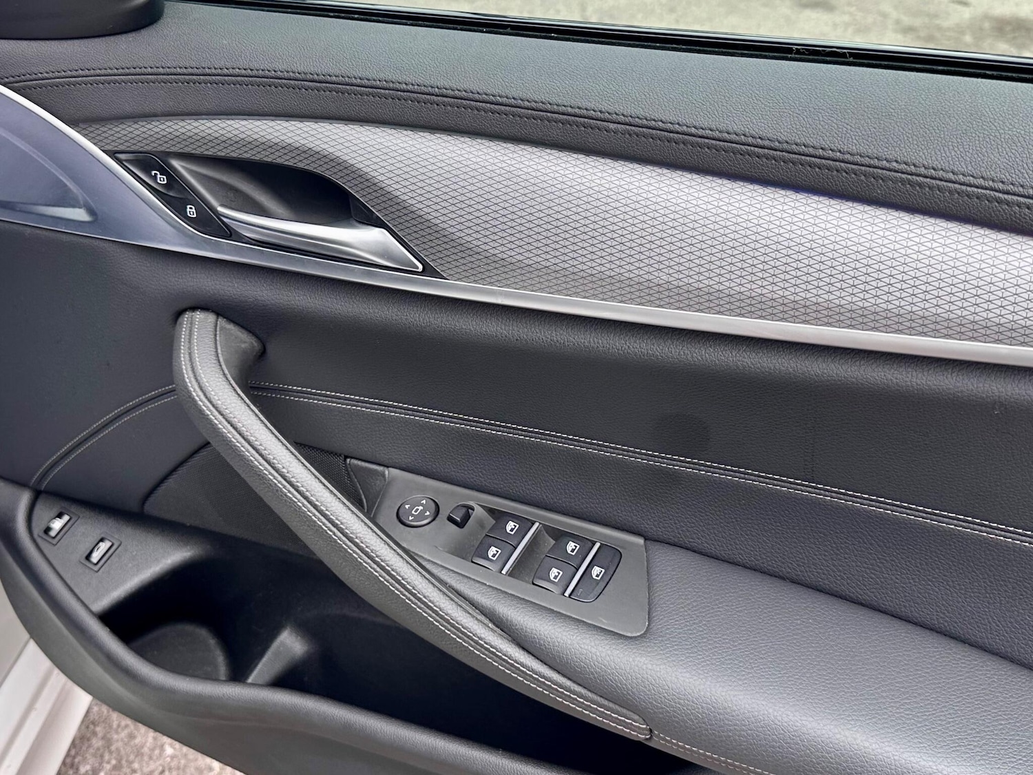 Used BMW 5 Series 2019 for sale - 77066664: Photo 42