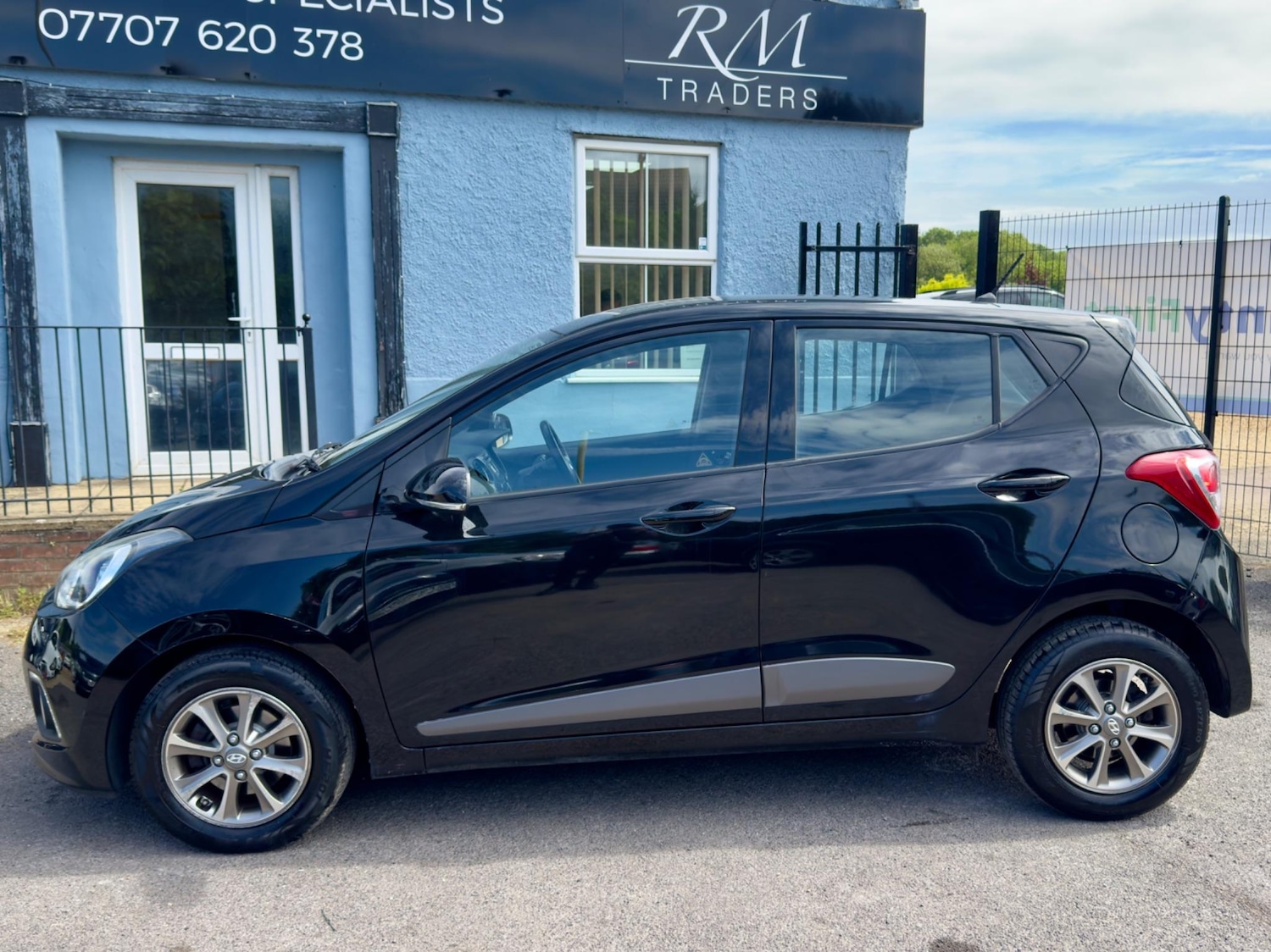 Used Hyundai i10 2014 for sale - 77460547: Photo 8