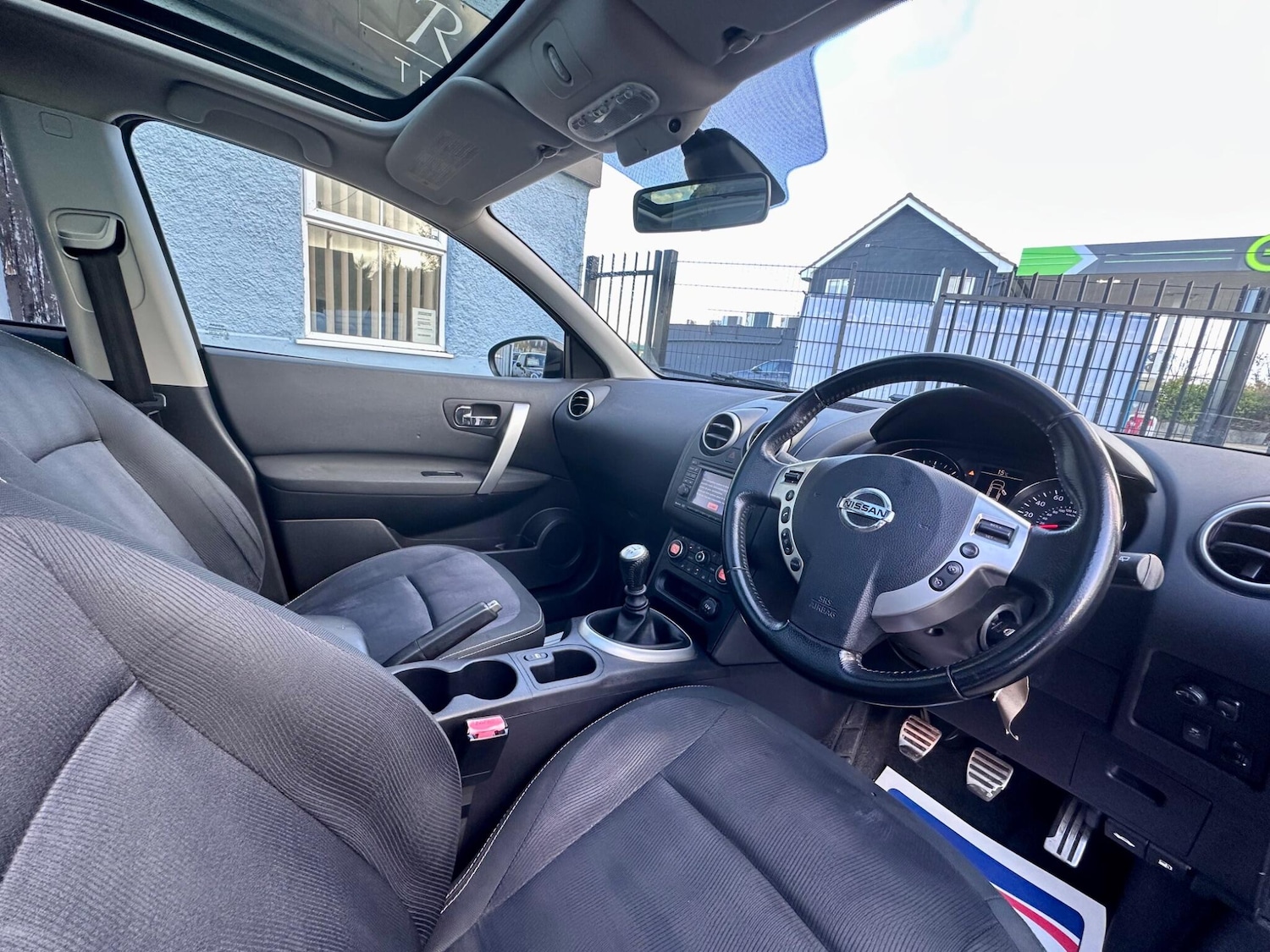 Used Nissan Qashqai for sale - 76440402: Photo 16