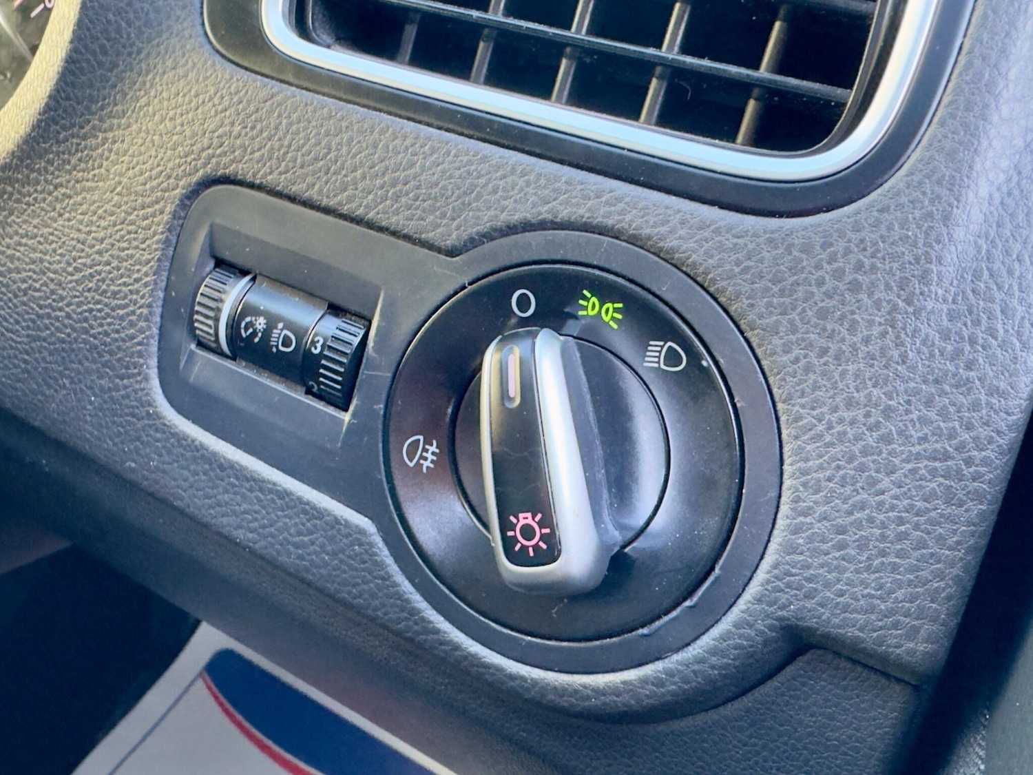 Used Volkswagen Polo 2011 for sale - 77460512: Photo 19