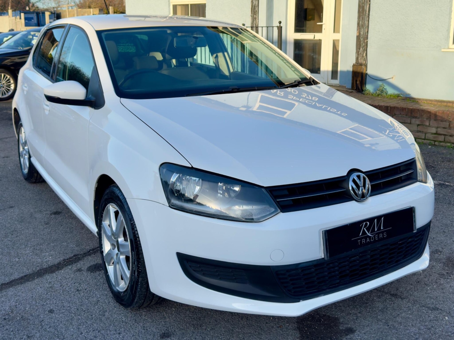 Used Volkswagen Polo 2011 for sale - 77460512: Photo 2