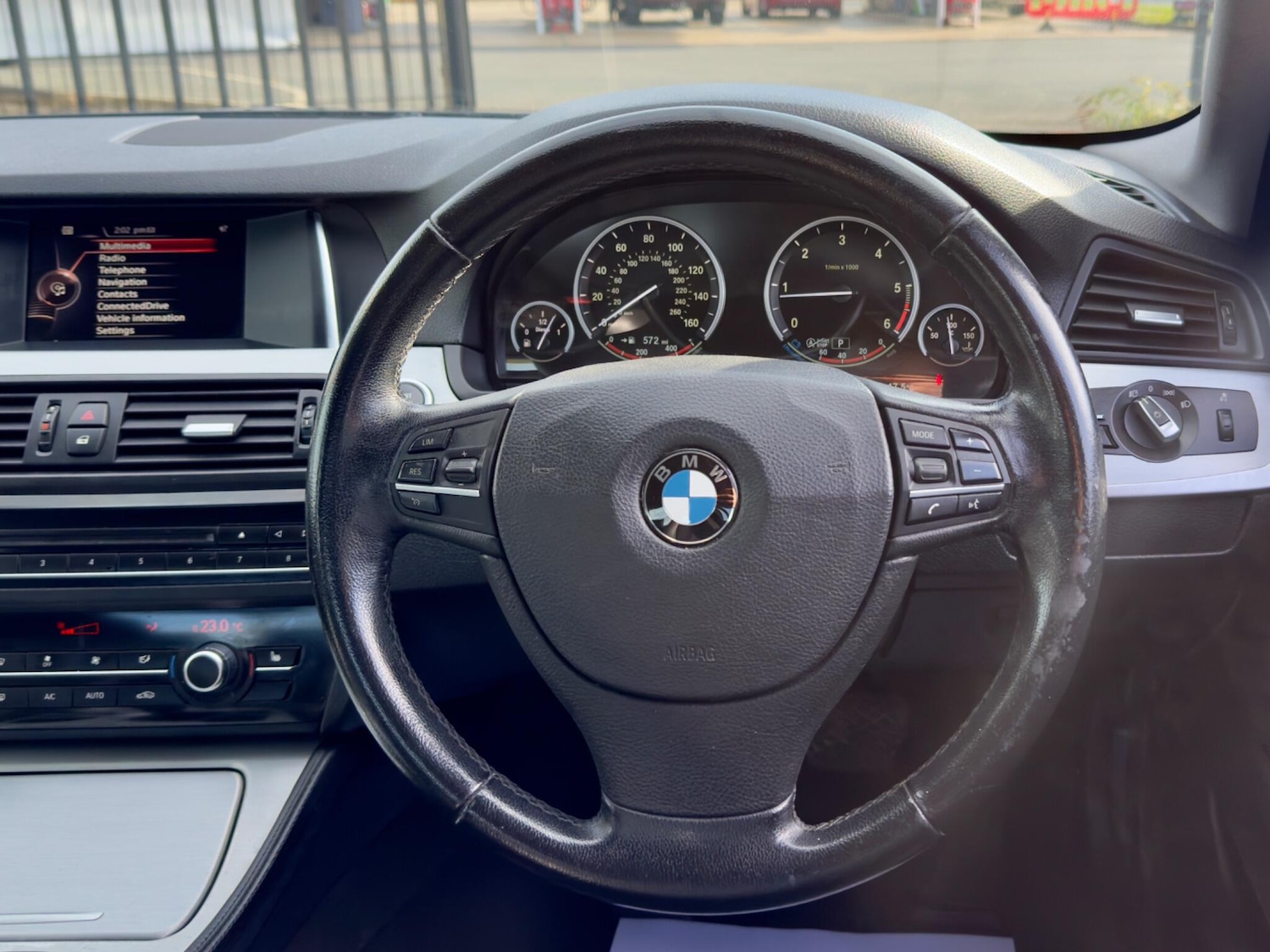 Used BMW 5 Series 2015 for sale - 76122088: Photo 24