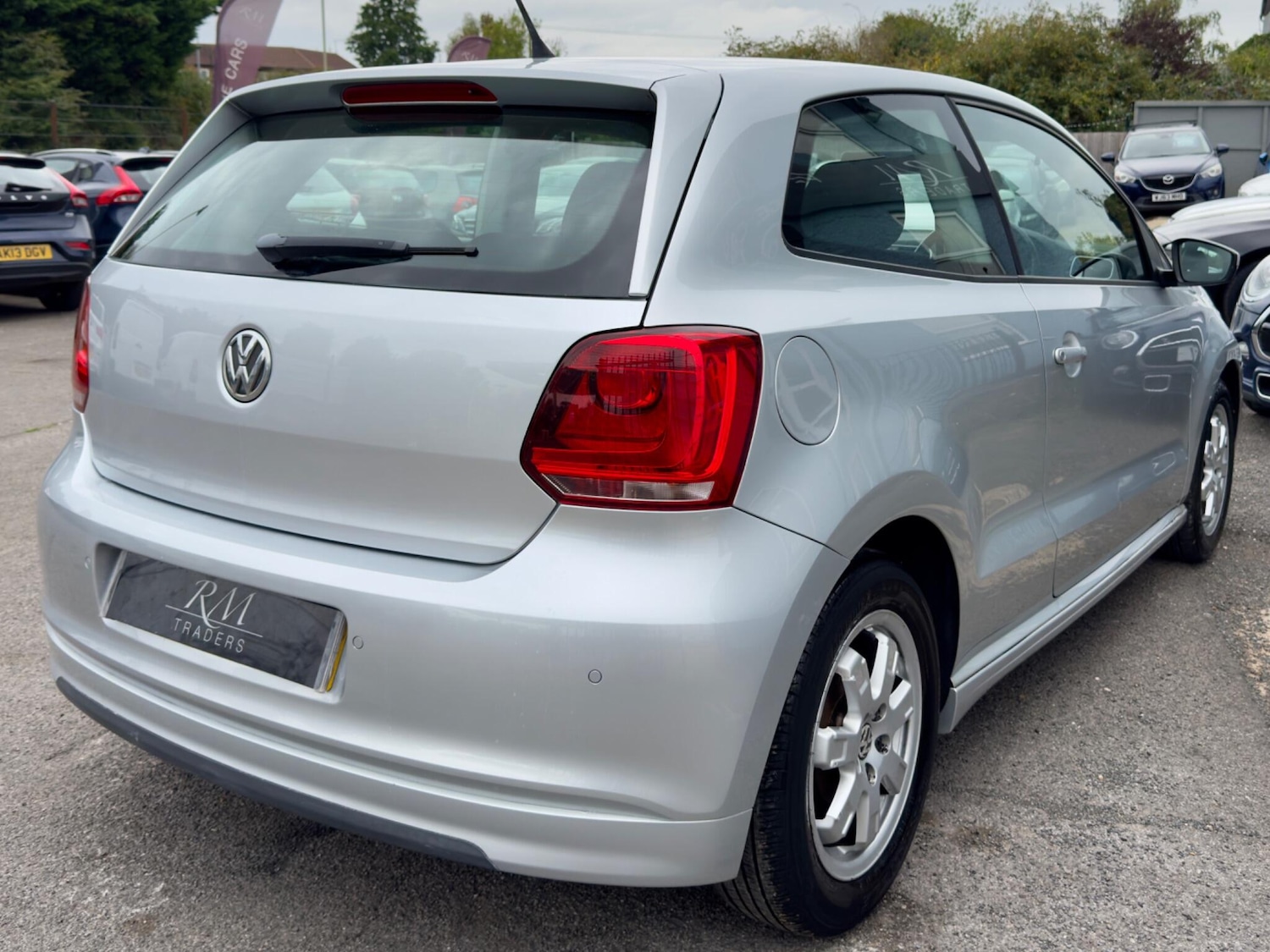 Used Volkswagen Polo 2011 for sale - 76020657: Photo 13