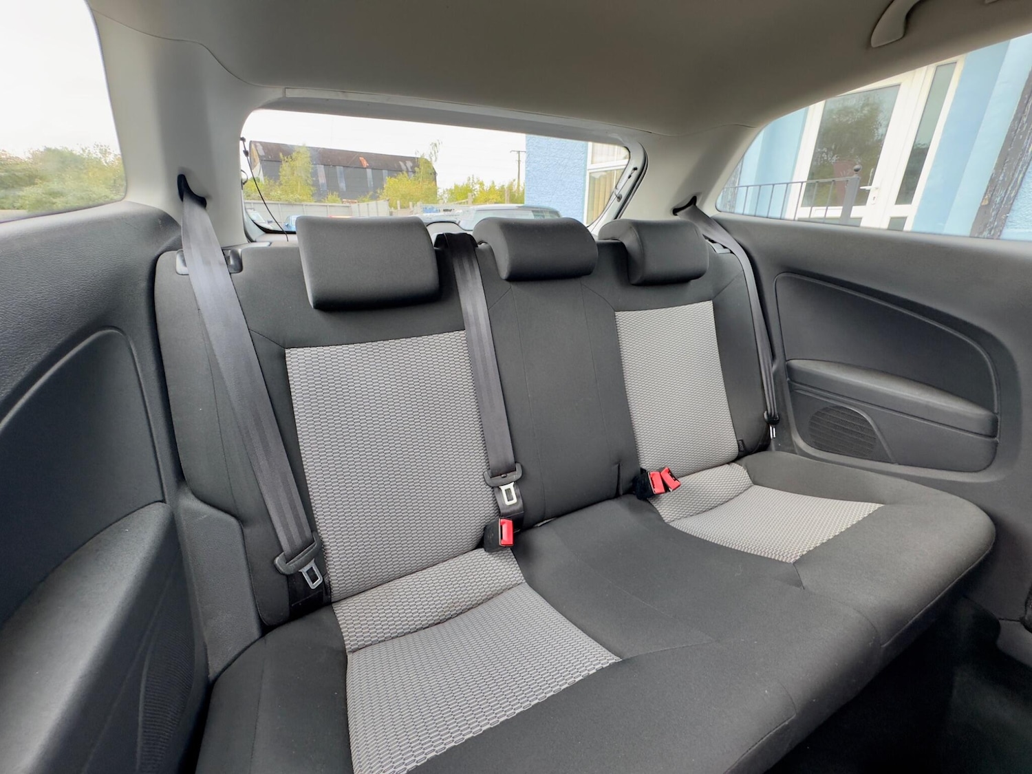 Used Volkswagen Polo 2011 for sale - 76020657: Photo 20