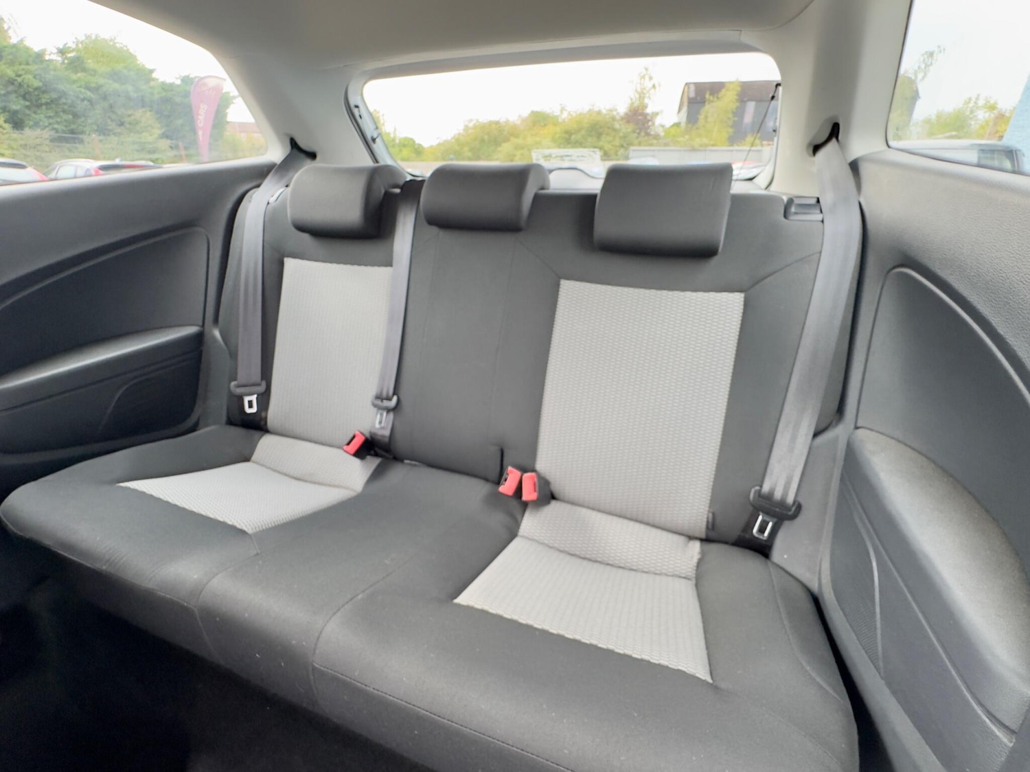 Used Volkswagen Polo 2011 for sale - 76020657: Photo 21