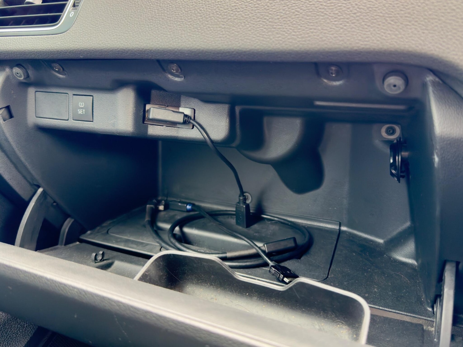 Used Volkswagen Polo 2011 for sale - 76020657: Photo 40