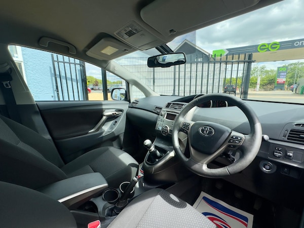 Used Toyota Verso 2010 for sale - 75060595: Photo 15