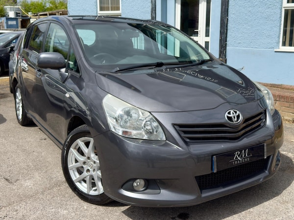 Used Toyota Verso 2010 for sale - 75060595: Photo 1