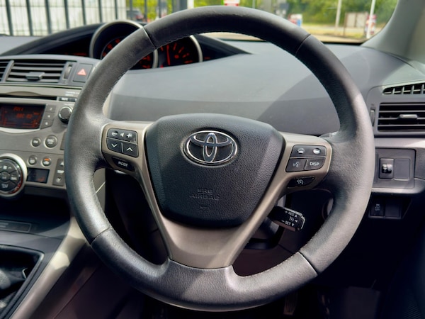 Used Toyota Verso 2010 for sale - 75060595: Photo 24