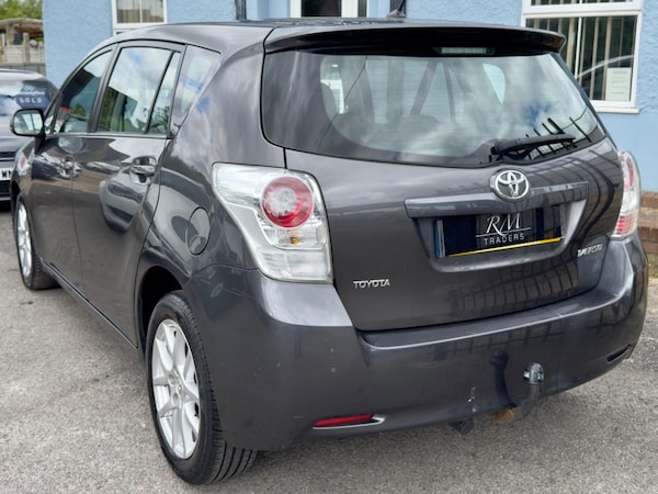 Used Toyota Verso 2010 for sale - 75060595: Photo 8