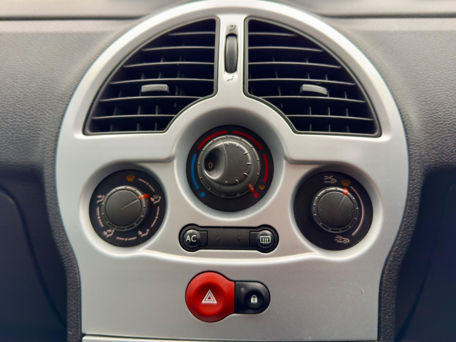 Used Renault Modus 2010 for sale - 77291199: Photo 20