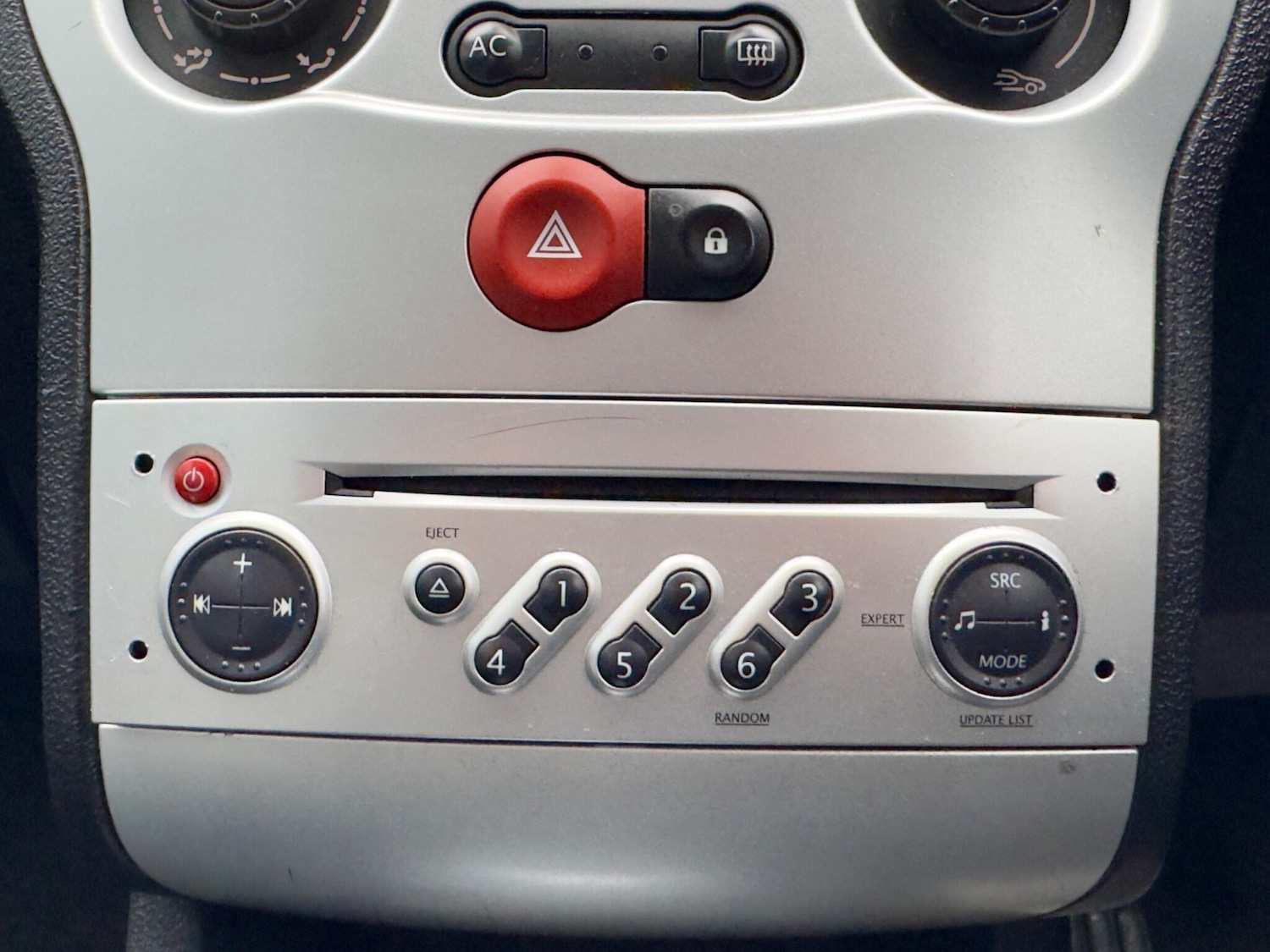 Used Renault Modus 2010 for sale - 77291199: Photo 21