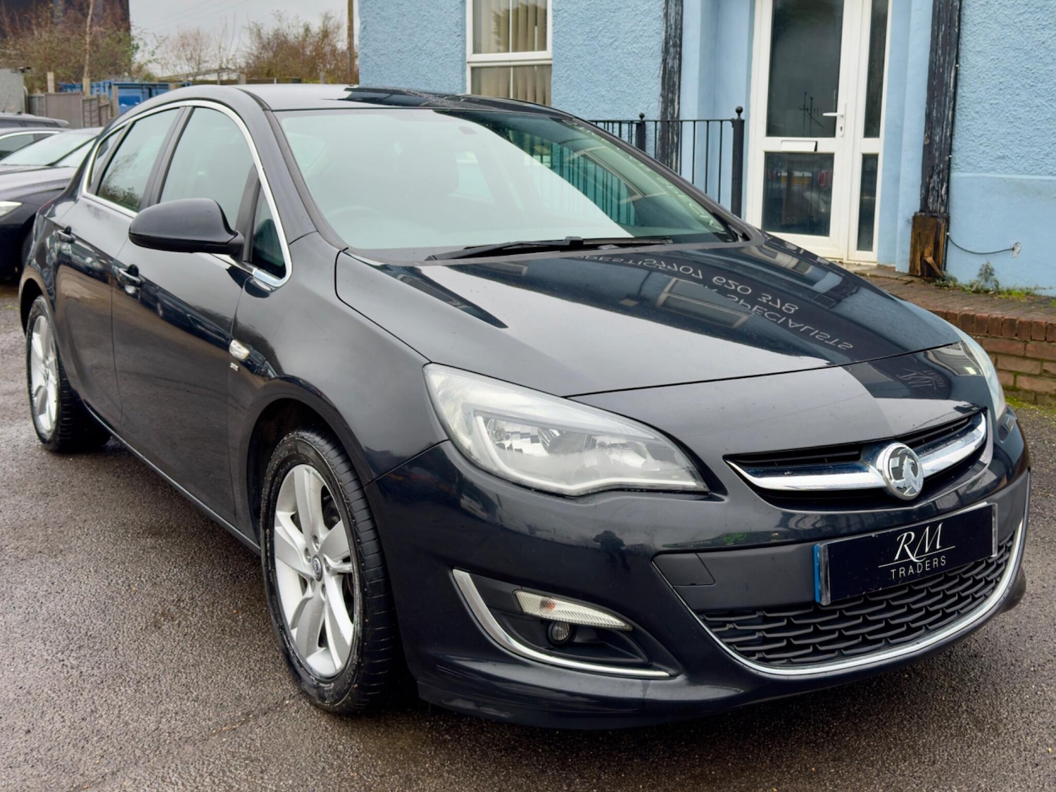 Used Vauxhall Astra 2013 for sale - 77460514: Photo 2
