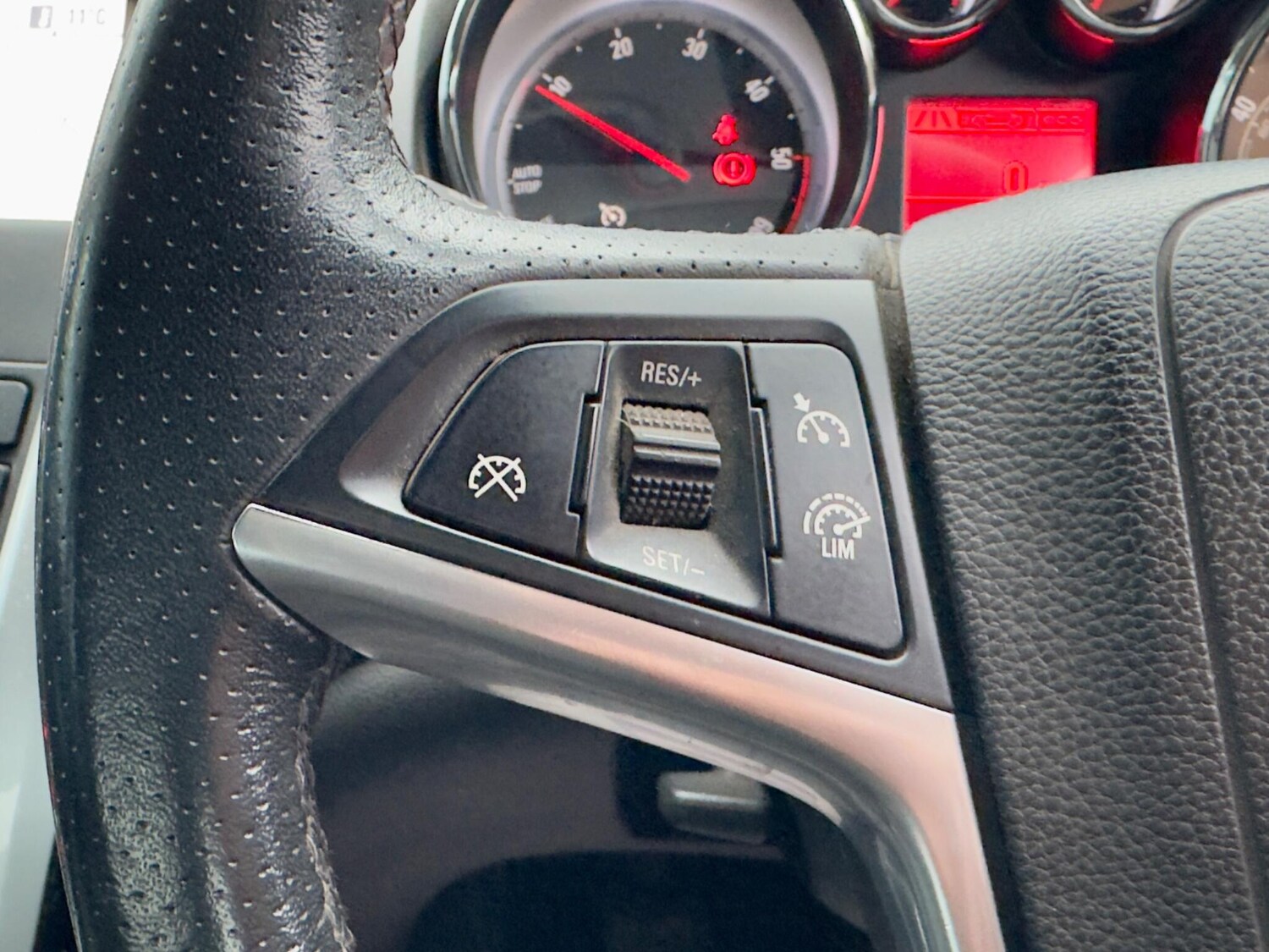 Used Vauxhall Astra 2013 for sale - 77460514: Photo 26