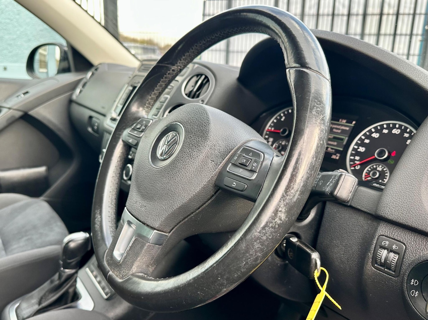 Used Volkswagen Tiguan 2012 for sale - 76251247: Photo 23