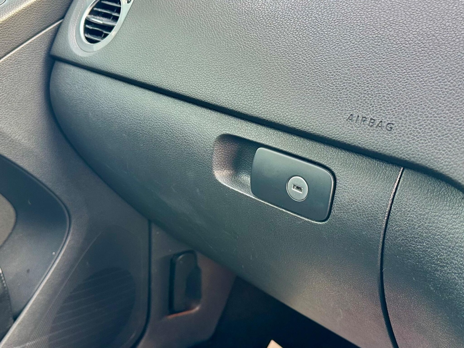 Used Volkswagen Tiguan 2012 for sale - 76251247: Photo 42