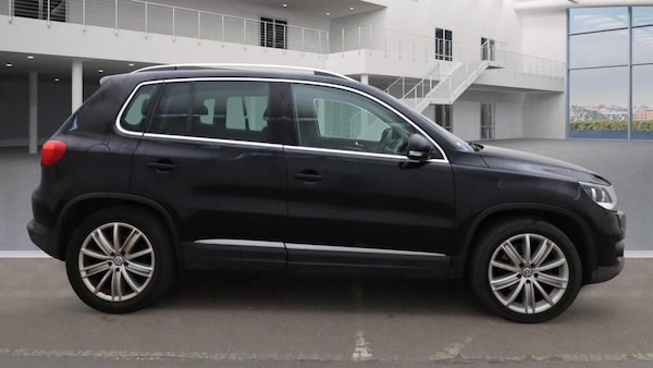 Used Volkswagen Tiguan 2012 for sale - 76251247: Photo 4
