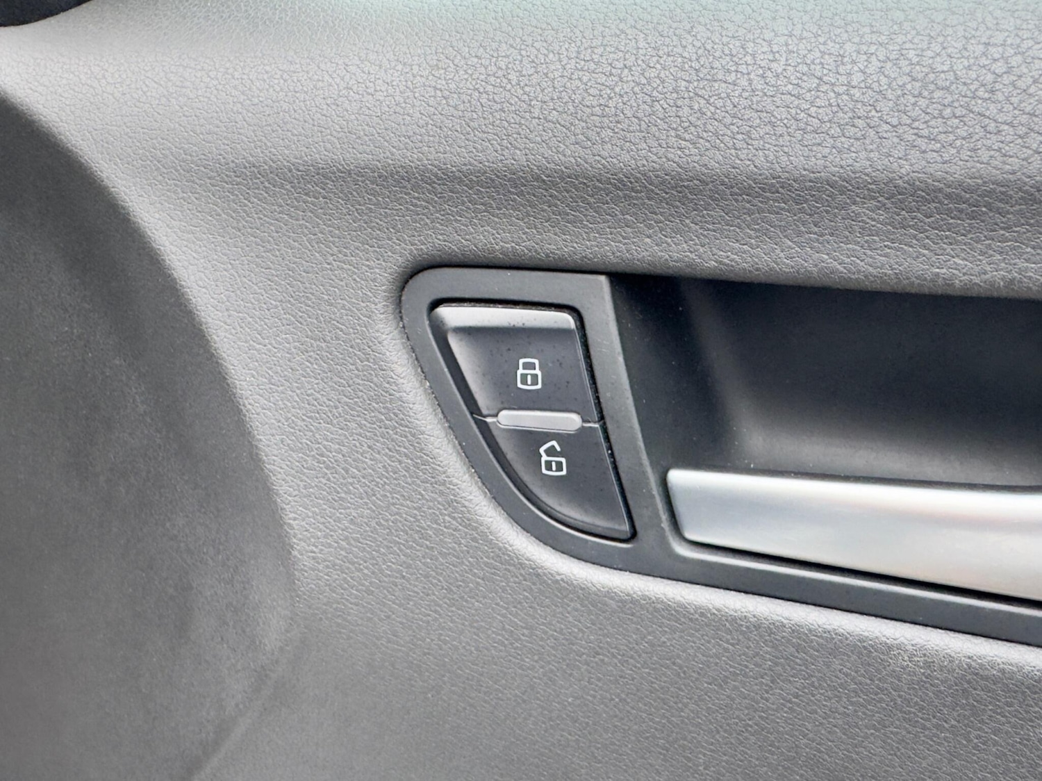 Used Audi A4 2010 for sale - 76997290: Photo 24