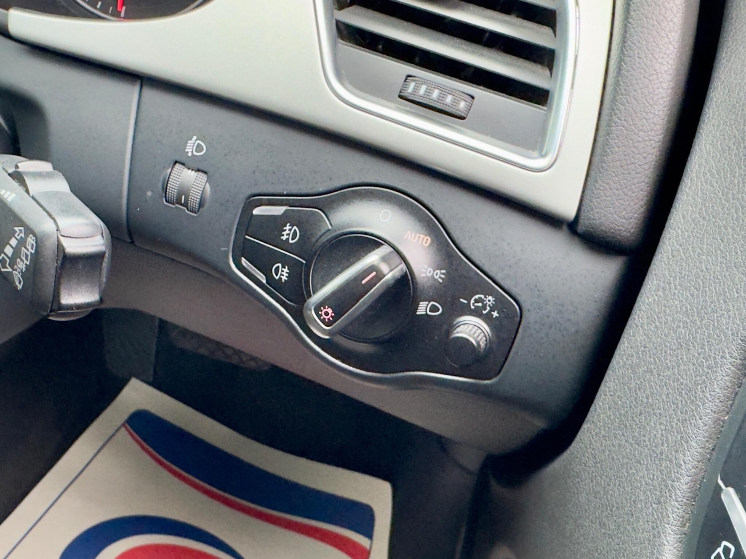 Used Audi A4 2010 for sale - 76997290: Photo 26