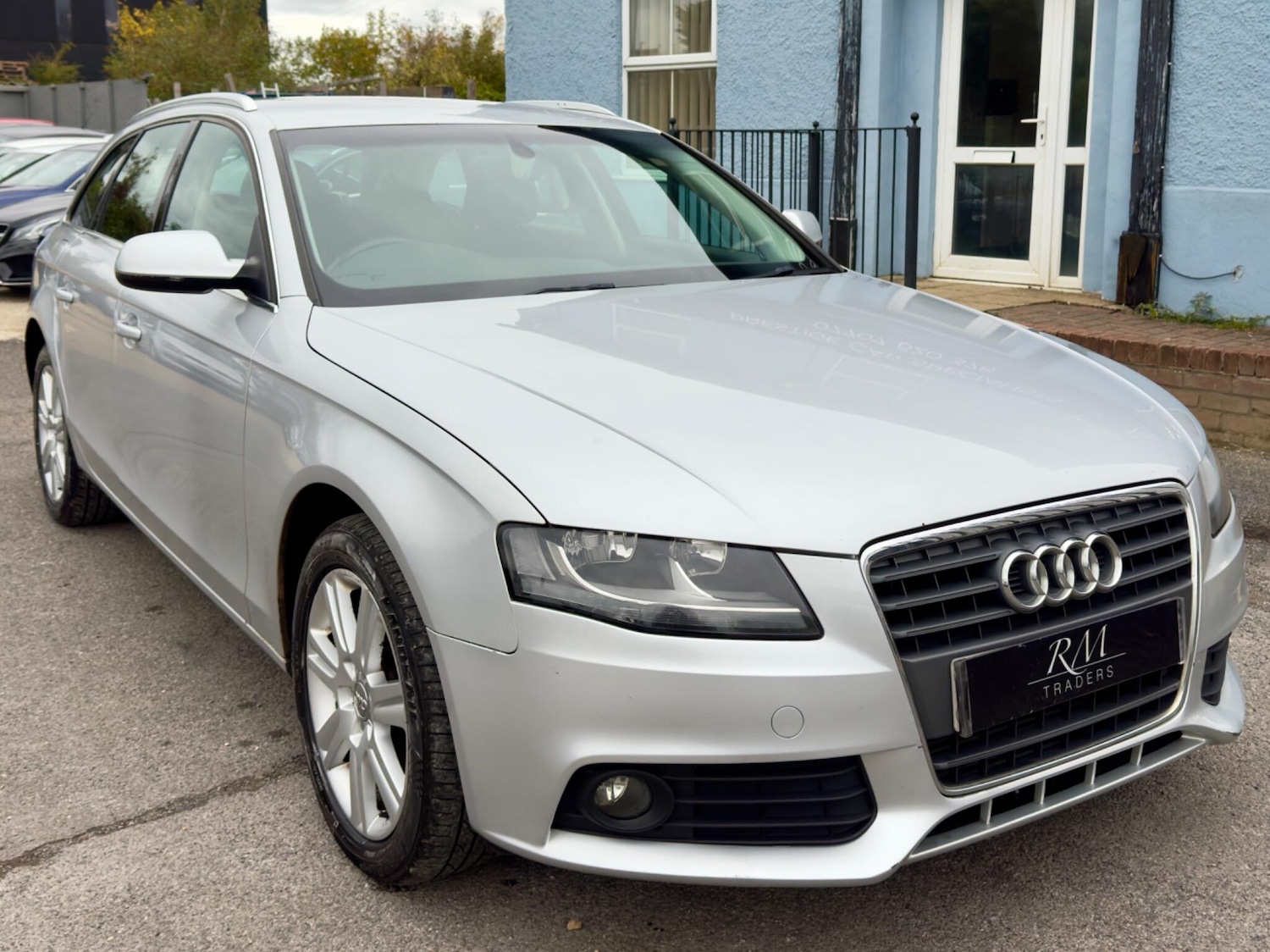 Used Audi A4 2010 for sale - 76997290: Photo 3
