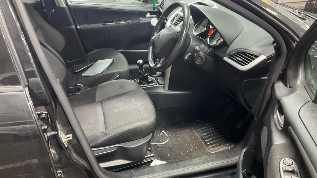 Used Peugeot 207 2011 for sale - 77203658: Photo 8