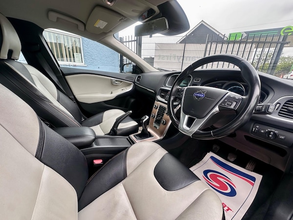 Used Volvo V40 Cross Country 2014 for sale - 73235701: Photo 18