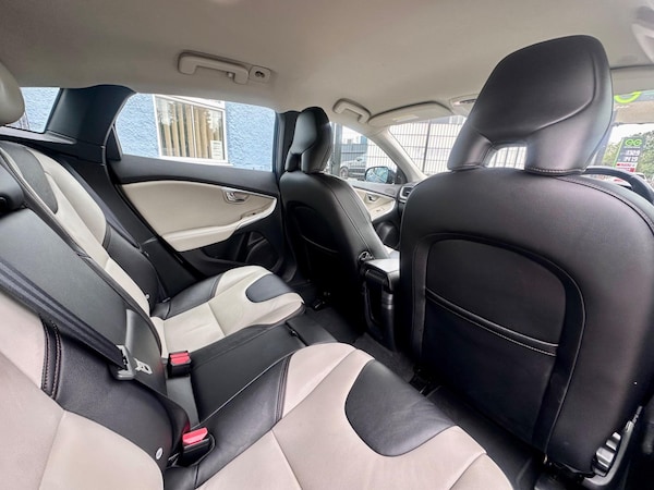 Used Volvo V40 Cross Country 2014 for sale - 73235701: Photo 21