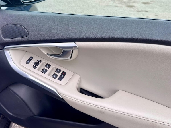 Used Volvo V40 Cross Country 2014 for sale - 73235701: Photo 24