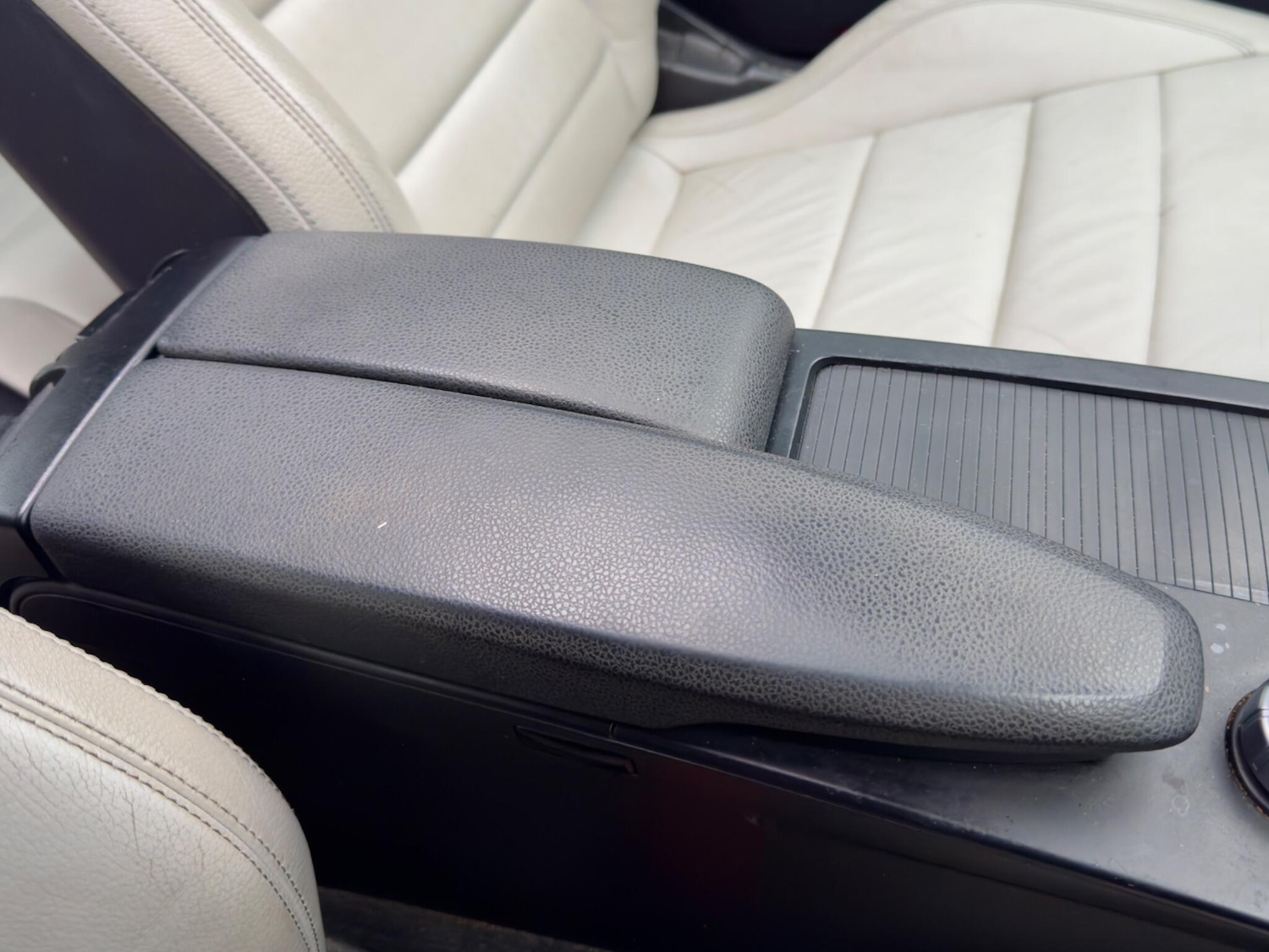 Used Mercedes-Benz C Class 2012 for sale - 77292043: Photo 44