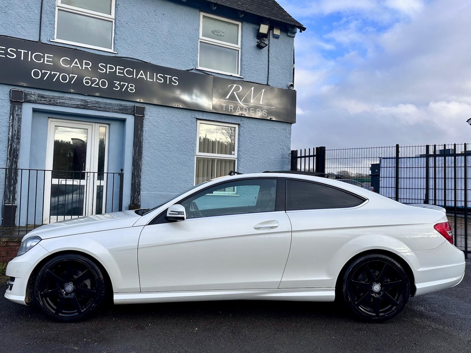 Used Mercedes-Benz C Class 2014 for sale - 77460527: Photo 10
