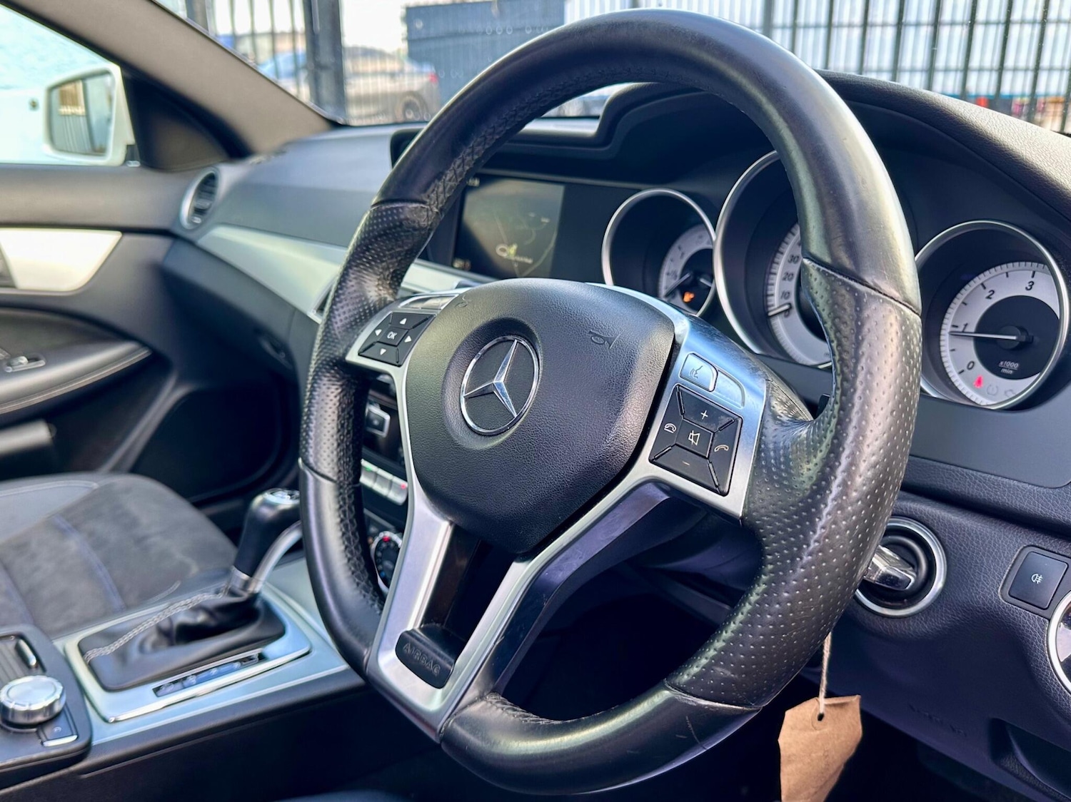 Used Mercedes-Benz C Class 2014 for sale - 77460527: Photo 28