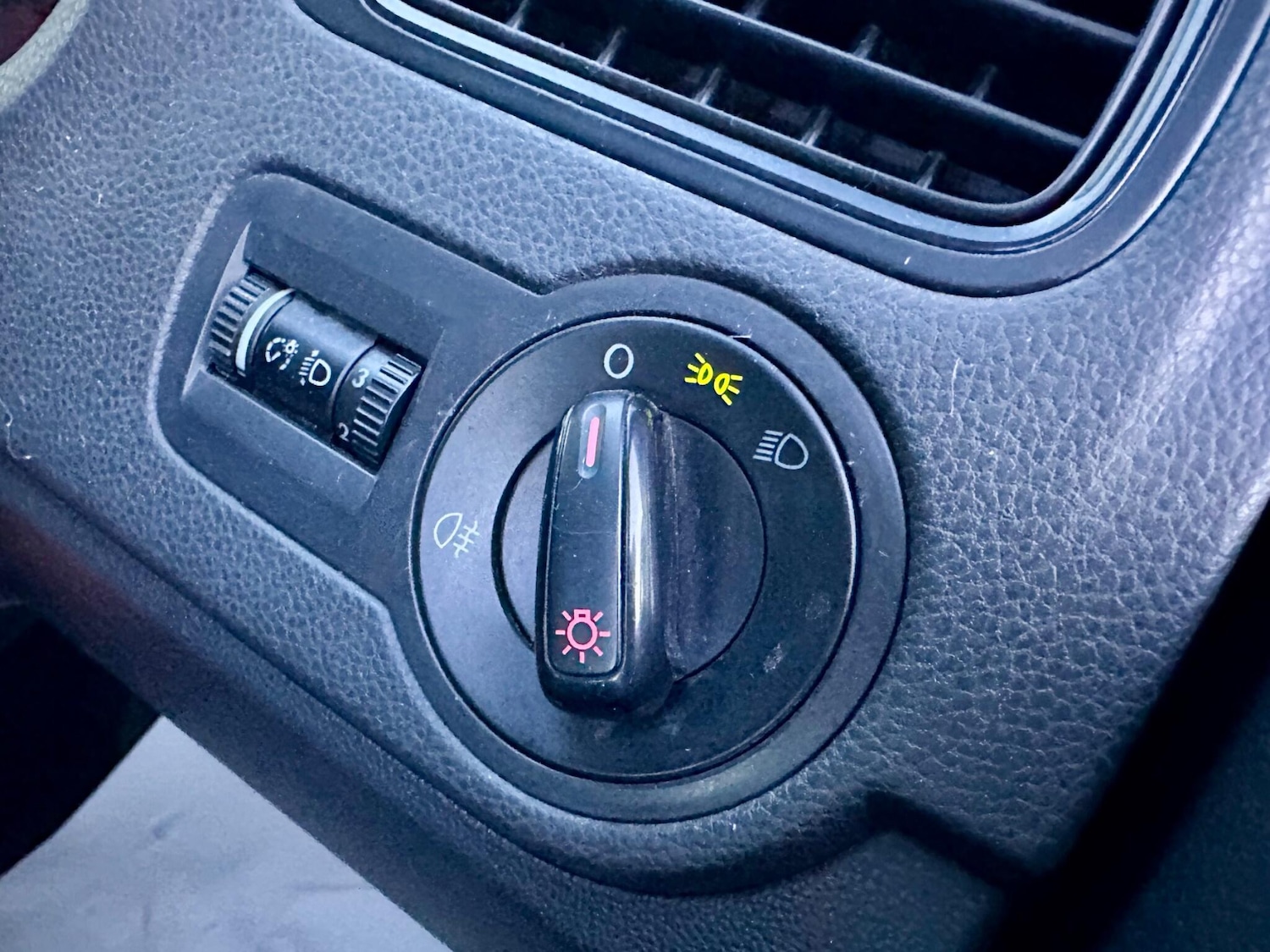 Used Volkswagen Polo 2010 for sale - 77460536: Photo 19